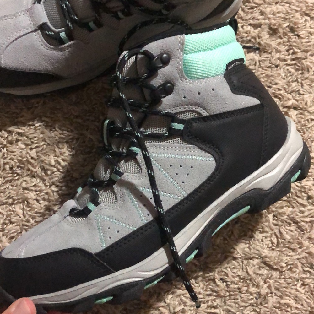 NWT women’s hiking boots - size 8 🥾 - Picture 4 of 5